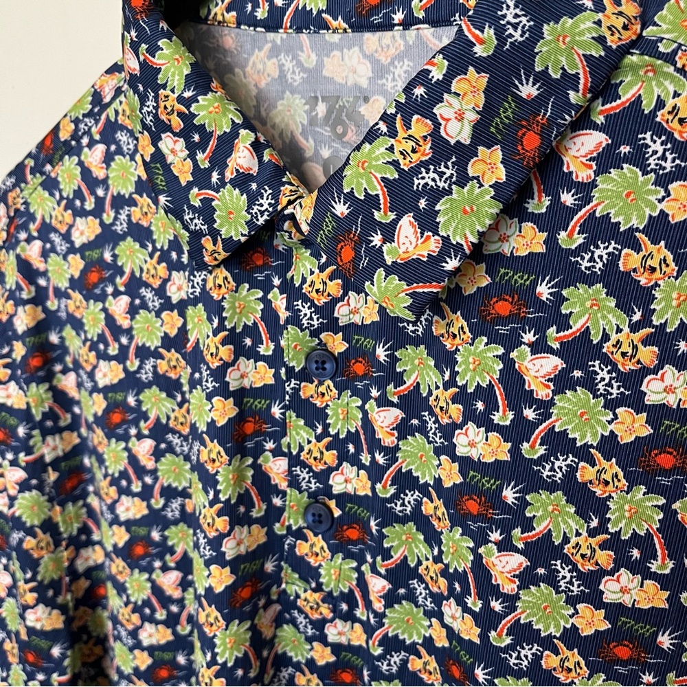 1764 Size L Hawaiian polo Excellent Pre-owned Condition